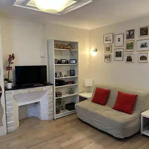  Appartamento Heart Of Paris, Quiet, Perfect To Enjoy The
